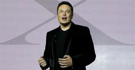 Elon Musk Tells Joe Rogan He's 'Freaked Out' By AI and Warns It Could ...