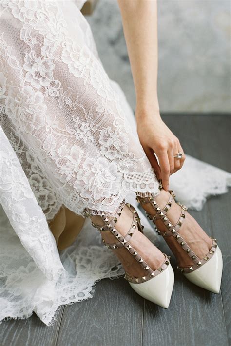 20 Stunning Jeweled Wedding Shoes for All Brides - Elegantweddinginvites.com Blog