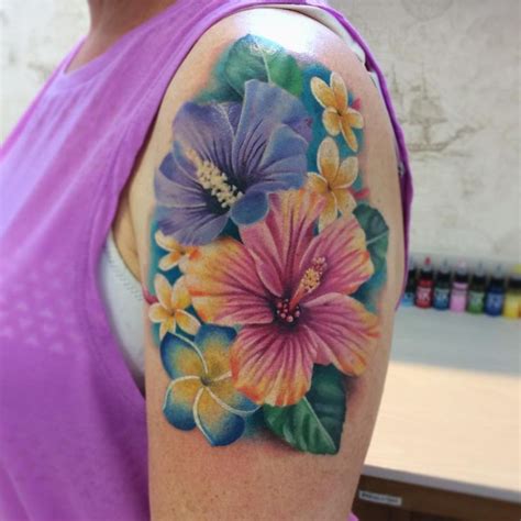 Finished up this this week! #floral #flower #flowers #hibiscus #frangipani #botanical #floraltat ...