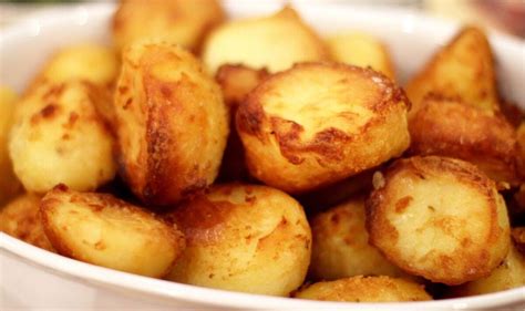 Mary Berry shares ‘ultra crispy’ roast potato recipe with a fluffy middle | Express.co.uk