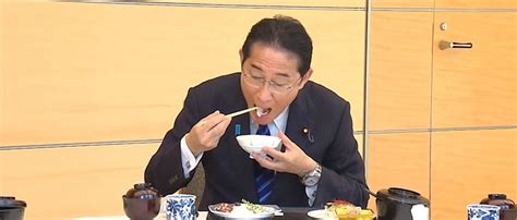 Japan Prime Minister Fumio Kishida Eats Fish From Sea With Treated ...