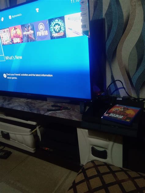 Ps4 fat with a single pad,1 game disc and 5games installed for sale ...