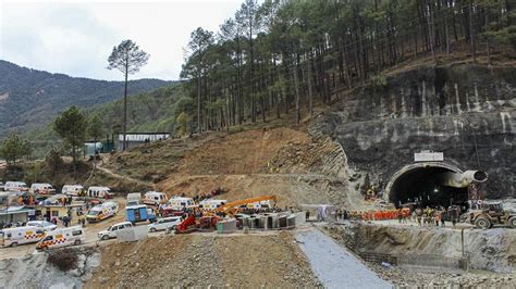 Uttarkashi tunnel collapse methods used to rescue 41 workers rat hole mining horizontal vertical ...