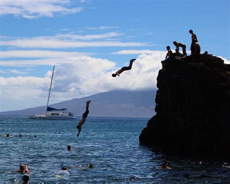 Black Rock Beach at Maui, Hawaii - Hawaii on a Map