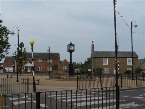 The Clock Chatteris © Tony Bennett cc-by-sa/2.0 :: Geograph Britain and ...