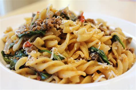 Fusilli Pasta with Spinach, Tomatoes and Mushrooms (Take 2) • Hip Foodie Mom