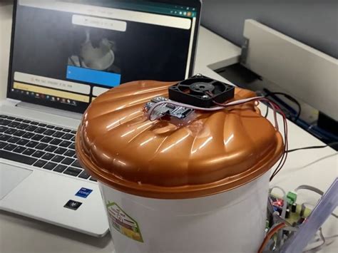 Smart Trash Can: The Trash Can of the Future - Hackster.io