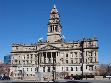 A walking tour of downtown Detroit’s essential architecture - Curbed Detroit