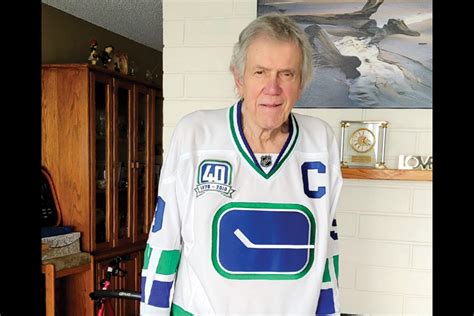 The Vancouver Canucks should stick to their original logo. - North ...