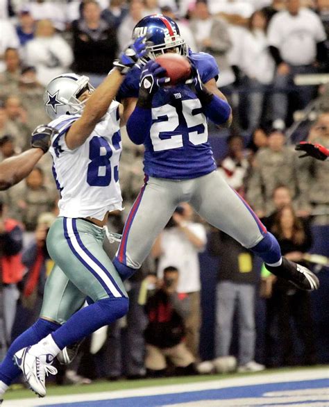 Former Cowboys receiver Terry Glenn dies in car accident