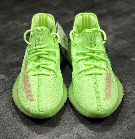 Yeezy Boost 350 V2 Gid Infant glow Adidas eg6887 glow