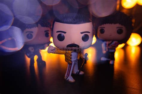 Funko POP Vinyl Figures of Queen Band Editorial Photography - Image of guitarist, guitar: 285038557