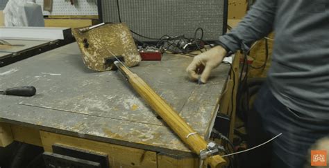 How To Make A Shovel Guitar • AwesomeJelly.com