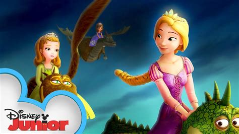 Princess Sofia the First Meets Disney's Rapunzel from Tangled! 👱‍♀️| Sofia the First |@disneyjr ...