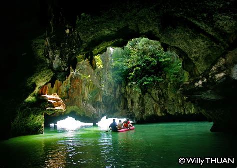 Phang Nga Bay Kayaking - John Gray Seacanoe - Phuket 101