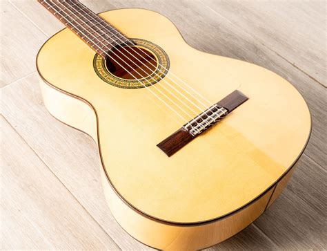 Alhambra 3F Pure Flamenco Guitar with Tap Plate | Guitarras, Guitarra alhambra