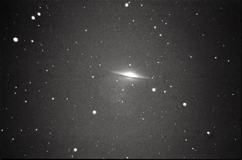 Astrofotografía Urbana: Galaxia del Sombrero (M 104) fotografiada desde ...