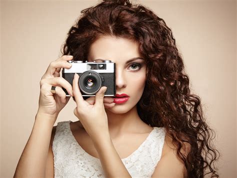 Ultra HD Portrait: Woman with Camera - 8K Wallpaper by Oleg Gekman