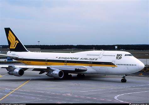 N120KF Singapore Airlines Boeing 747-312 Photo by Stephen Duquemin | ID 363498 | Planespotters.net