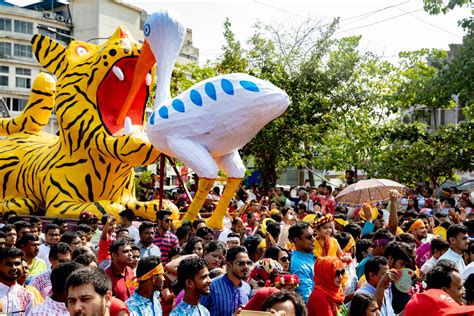 Waarom je zeker eens Bengaals Nieuwjaar in Bangladesh moet meemaken! + praktische tips - Evenaar.tv