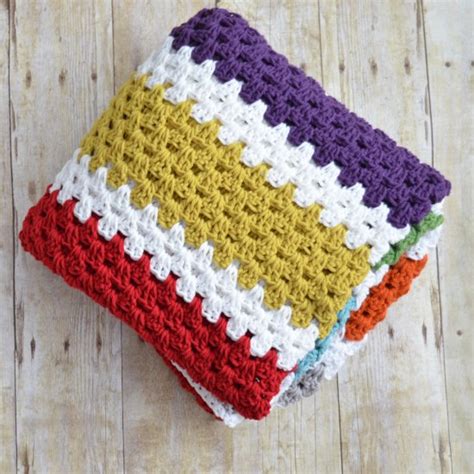 20 Easy Crochet Afghans Perfect for Beginners - Dabbles & Babbles