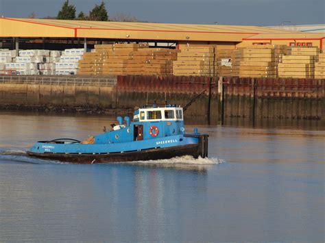 Tug boat on the river medway [shared] | Tug boats, Offshore boats, Working boat