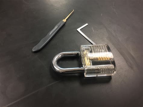 Just picked up a lock pick kit. I just picked this lock for the first time! : r/lockpicking