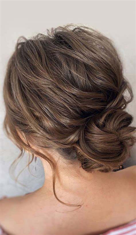 32 Classy, Pretty & Modern Messy Hair Looks : Pretty brunette textured ...