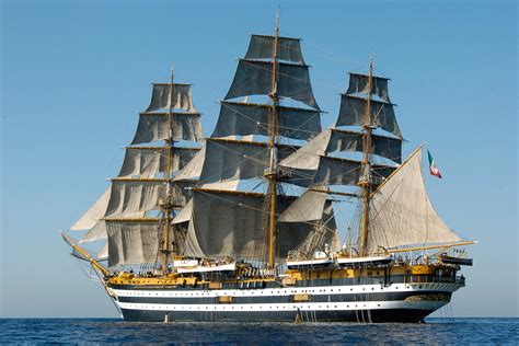 Torna a Trieste l'Amerigo Vespucci - Trieste All News