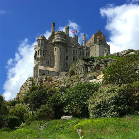 St Michael's Mount. Castle in Cornwall. | St michael's mount, Beautiful ...