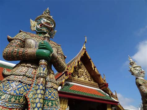 What to Know About Visiting Bangkok’s Grand Palace and Wat Phra Kaew – Home to the Emerald ...