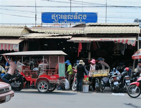 Most Popular Markets in Phnom Penh For Tourists - IPS Cambodia Real Estate