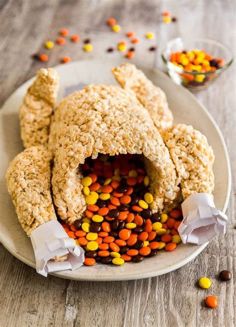 Rice Krispie Treats Turkey - a fun Thanksgiving dessert