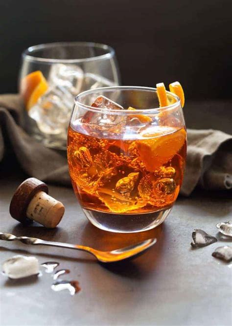 Bourbon Aperol Cocktails (Aperol drink w/Prosecco!) - Garnish with Lemon