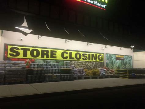 'Store closing' signs posted at Stamford Fairway Market