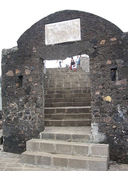 Bandra Fort Mumbai, India - Location, Facts, History and all about Bandra Fort Mumbai - ixigo ...