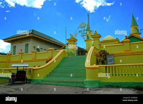 Mosque at Penyengat island, Riau Indonesia Stock Photo - Alamy