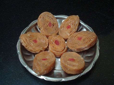 Khaja: Make Crispy & Delicious Indian Sweet Khaja | Seema