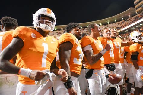 Tennessee Football Recruiting: Vols In Final 7 For Top-100 Receiver ...