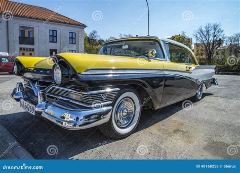 1957 Meteor Rideau 500 2-Door Hardtop (Ford of Canada) Editorial Stock Photo - Image of coupe ...