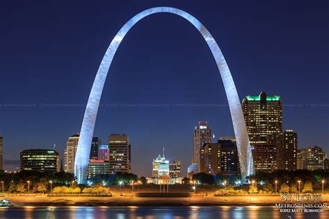 St. Louis Gateway Arch at night - MetroScenes.com - St. Louis, Missouri ...