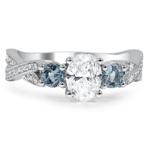 Aquamarine Diamond Engagement Rings / What You Need To Know About Aquamarine Engagement Rings ...