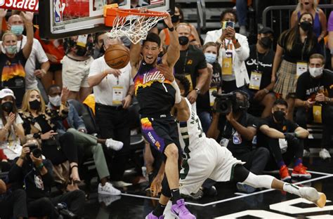 Devin Booker slams down best NBA Finals dunk that doesn't count (Video)