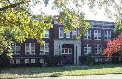 Hillsboro High School - Hillsboro, IL | Hillsboro, House styles, Mansions