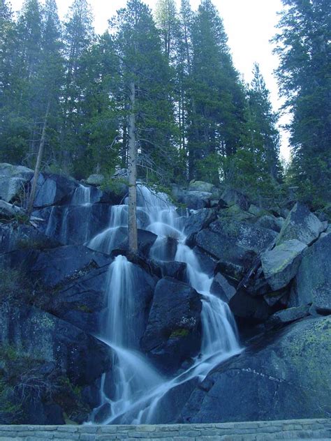 Quaking Aspen Falls (Yosemite National Park, California, USA)