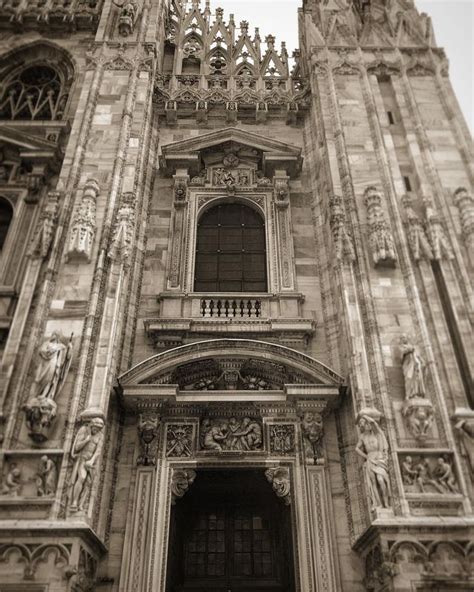 Pin su Revival Gothic Archit. | Duomo di milano, Milano, Turismo