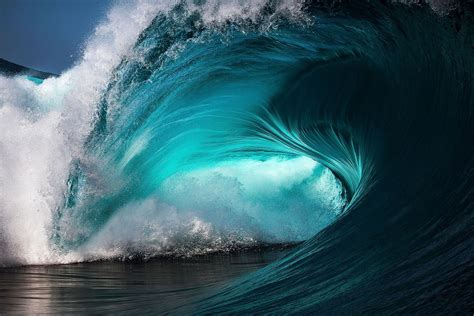 16+ Blue Wave Wallpaper Laptop Background