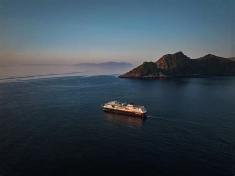 Why choose a Hurtigruten Norway cruise? | Norway and Svalbard Cruises ...