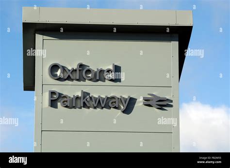 Oxford Parkway railway station, Oxfordshire, UK Stock Photo - Alamy