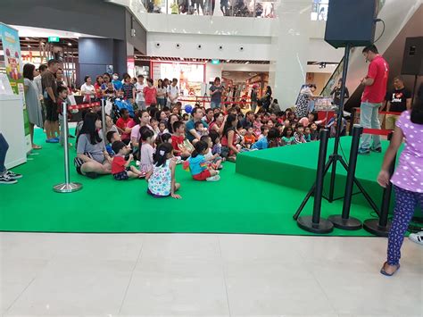 UGLYFATCHICK: Kids Fiesta at Hillion Mall